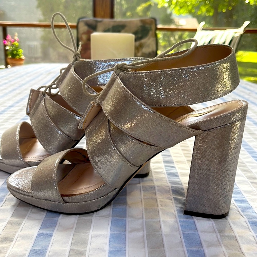 Nina gold with a silver hue sandal 7.5